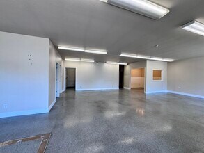 2920-2972 Churn Creek Rd, Redding, CA for lease Interior Photo- Image 2 of 10