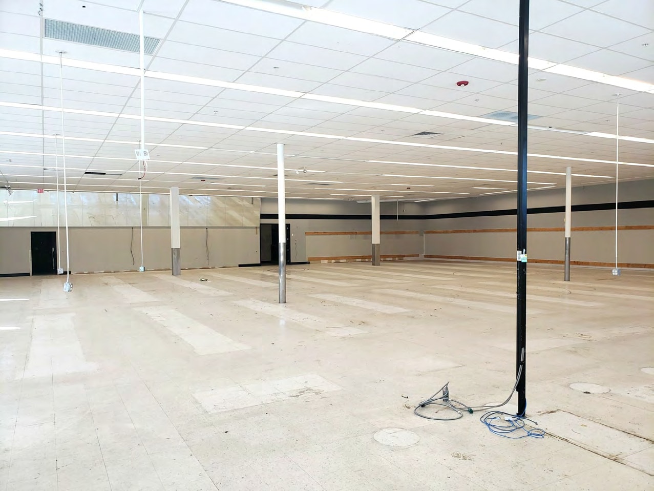 277 Main St, Wilmington, MA for lease Interior Photo- Image 1 of 2