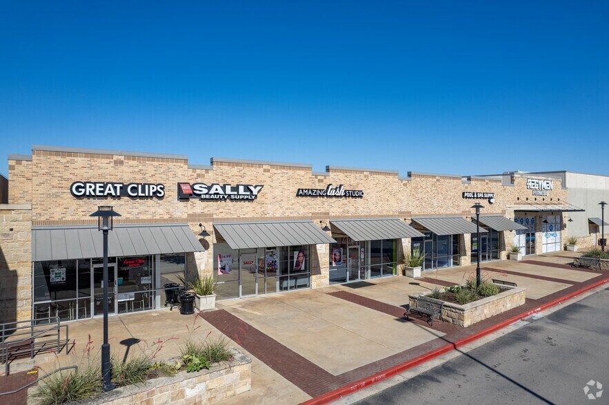117 Louis Henna Blvd, Round Rock, TX à louer - Photo du bâtiment - Image 3 de 29