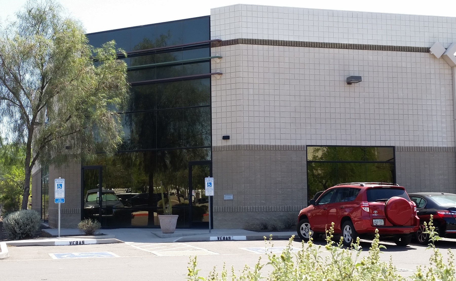 2325 W Utopia Rd, Phoenix, AZ for lease Building Photo- Image 1 of 5