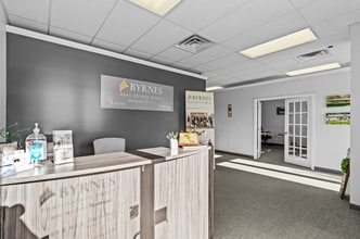 35-39 Kennedy Dr, Putnam, CT à louer Photo intérieure- Image 2 de 4