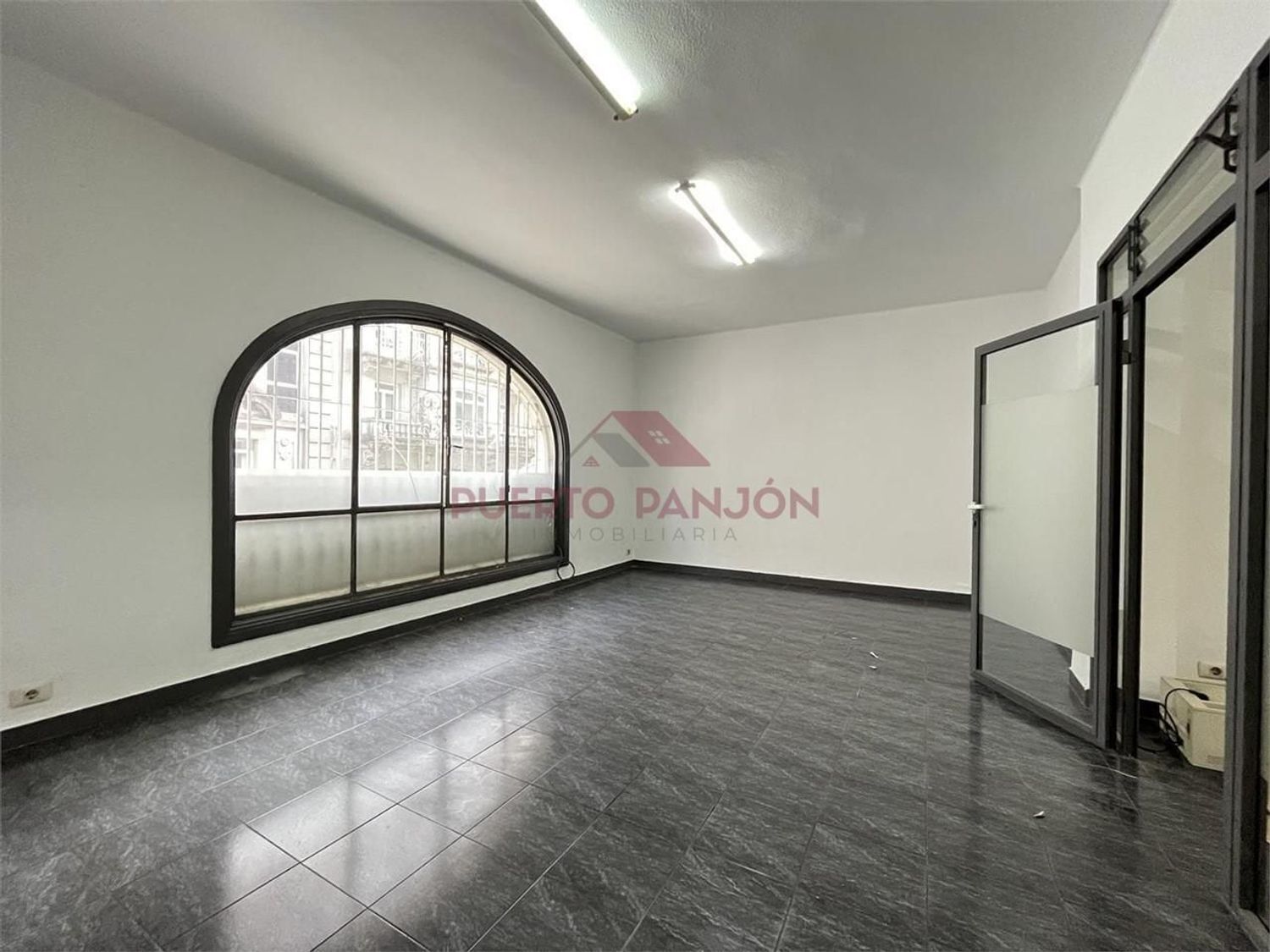 Rúa Do Marqués de Valladares, Vigo, Pontevedra for lease Interior Photo- Image 1 of 8