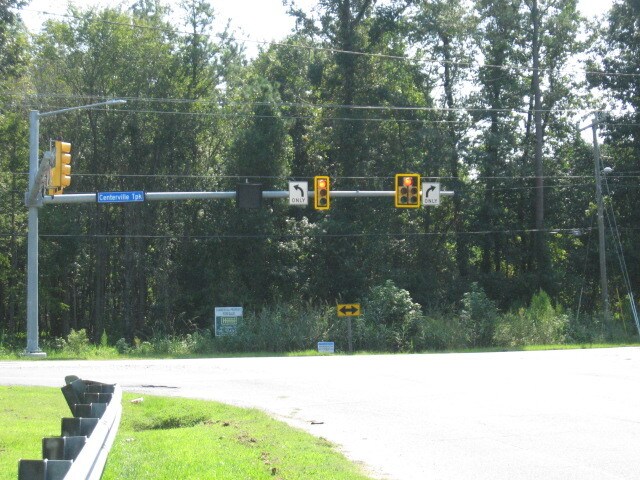 413 N Centerville Tpke, Chesapeake, VA à vendre - Photo du bâtiment - Image 1 de 3