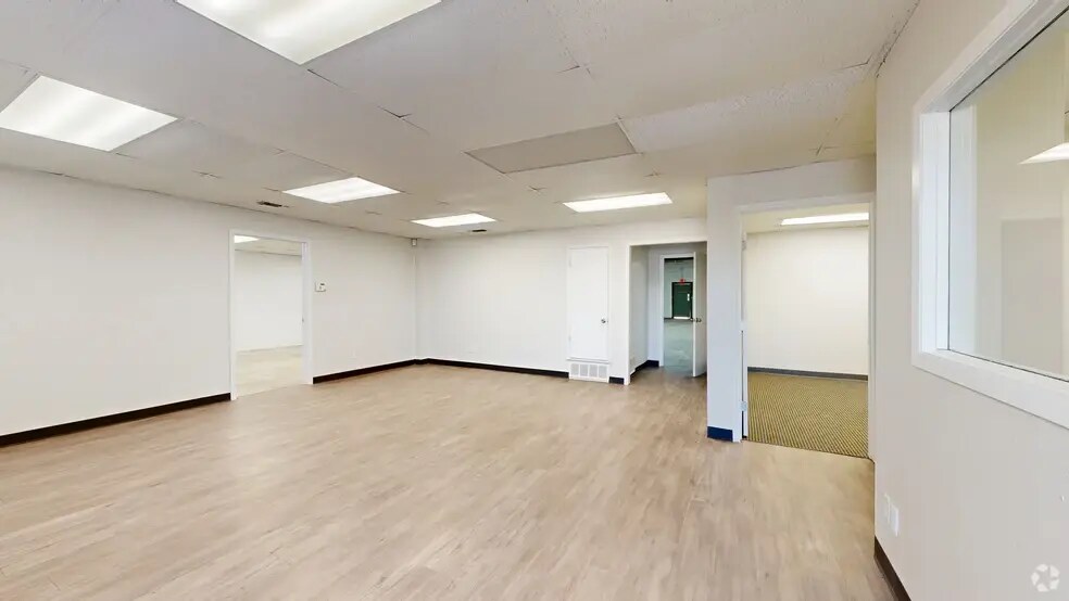 1100-1120 Luke St, Irving, TX à louer - Numérisation 3D de Matterport - Image 2 de 26