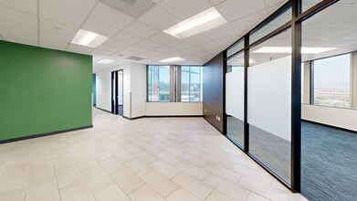 8880 Rio San Diego Dr, San Diego, CA à louer Photo intérieure- Image 2 de 5