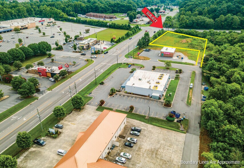 387 Us-70, Marion, NC à louer - Photo du bâtiment - Image 2 de 3