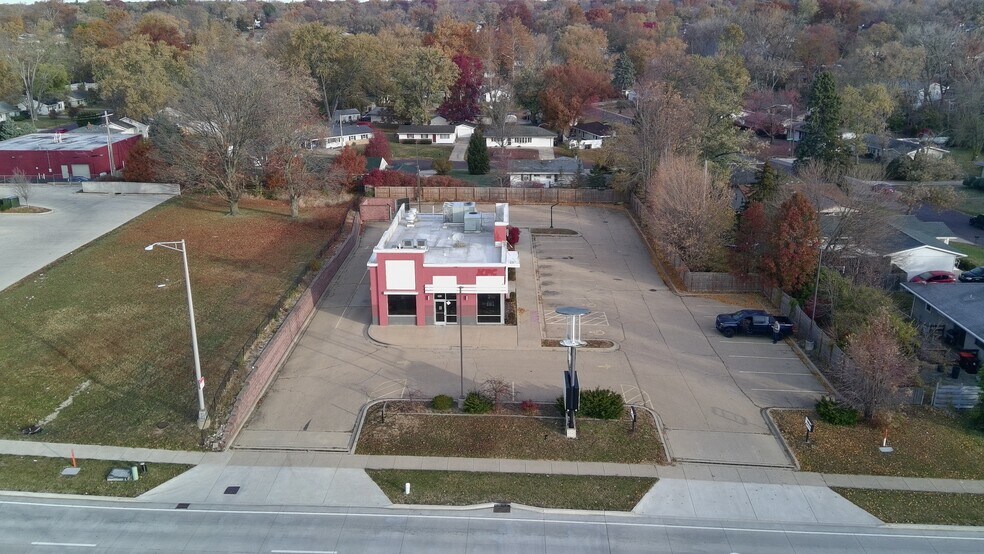 2231 W Glen Ave, Peoria, IL à vendre - Photo du bâtiment - Image 3 de 5