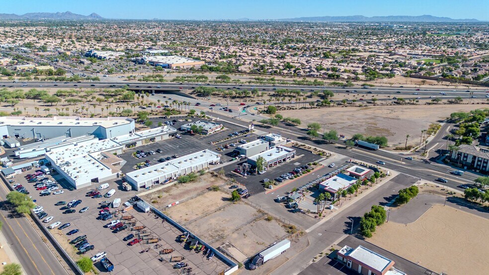 88th Ave and Thunderbird, Peoria, AZ à louer - Photo du bâtiment - Image 2 de 28