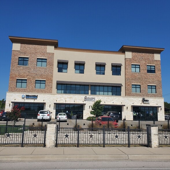 127 Lake Rd, Belton, TX for lease - Building Photo - Image 2 of 7