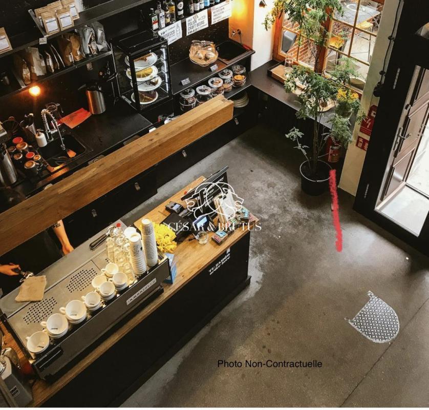 Retail in Lyon for lease Interior Photo- Image 1 of 2