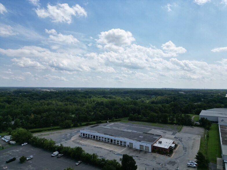 350 Benigno Blvd, Bellmawr, NJ à louer - Photo du bâtiment - Image 2 de 15