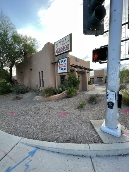 1936 N Boulder Hwy, Henderson, NV for sale - Building Photo - Image 2 of 2