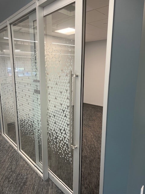 6398 Cindy Ln, Carpinteria, CA for lease Interior Photo- Image 1 of 7