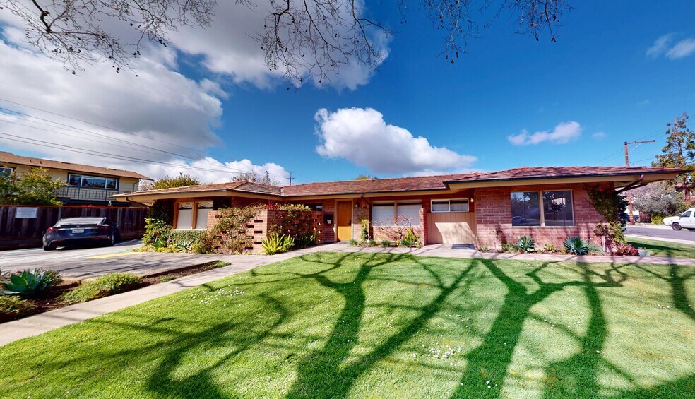 145 N California Ave, Palo Alto, CA à louer - Photo du bâtiment - Image 1 de 4