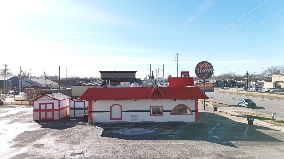 602 N West St, Wichita, KS à vendre - Photo du bâtiment - Image 2 de 3
