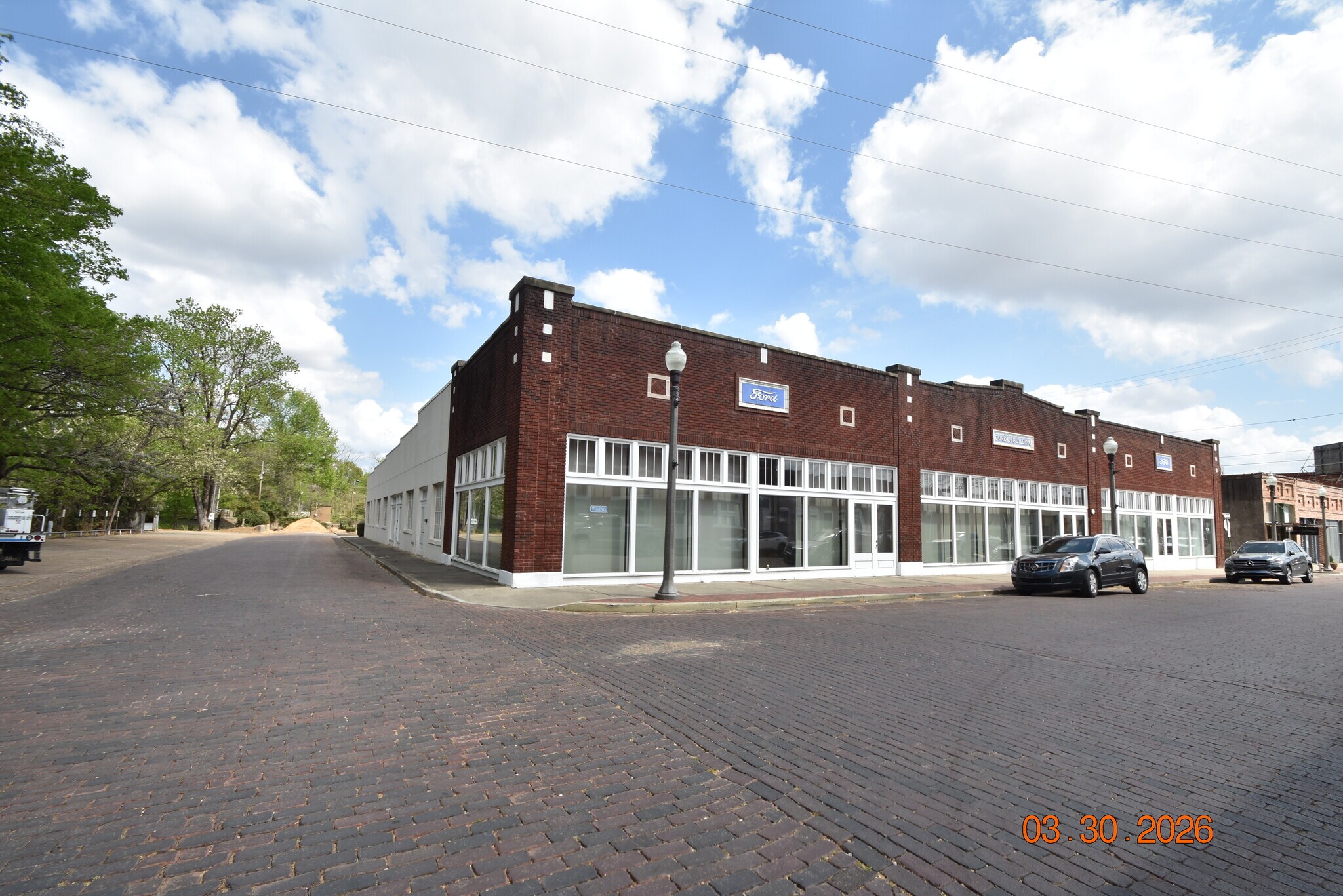 101 Main St, Greenwood, MS for sale Building Photo- Image 1 of 61
