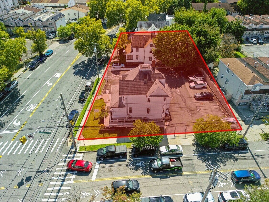 1582 Richmond Ave, Staten Island, NY à vendre Photo du bâtiment- Image 1 de 9