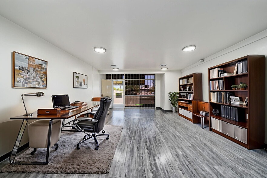 2000-2008 E Broadway Blvd, Tucson, AZ for lease - Interior Photo - Image 1 of 14