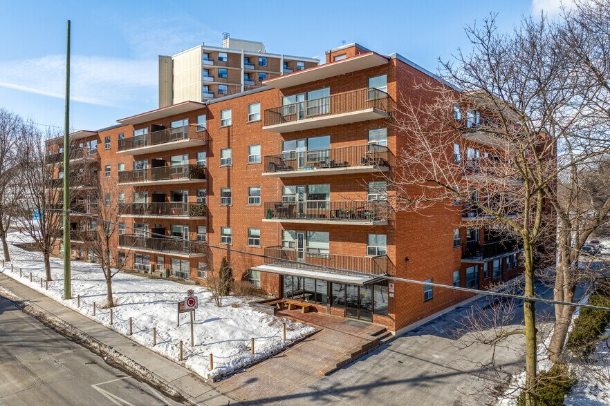 12 Park St E, Mississauga, ON à vendre - Photo principale - Image 1 de 1