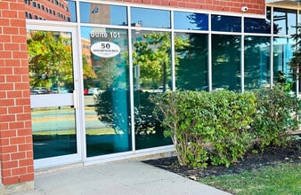 50 Assomption Blvd, Moncton, NB à louer Photo du bâtiment- Image 2 de 2