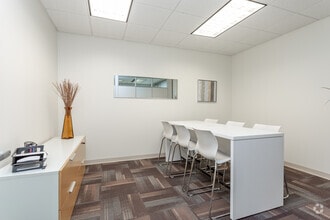 4801 Glenwood Ave, Raleigh, NC à louer Photo intérieure- Image 2 de 3