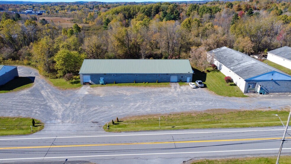 204 Harrison St, Gloversville, NY à vendre - Photo du bâtiment - Image 2 de 9