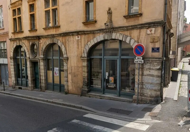 5 Rue Jean Carries, Lyon for lease Building Photo- Image 1 of 4