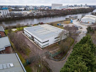 Plus de détails pour Pacific Way, Salford - Industriel à louer