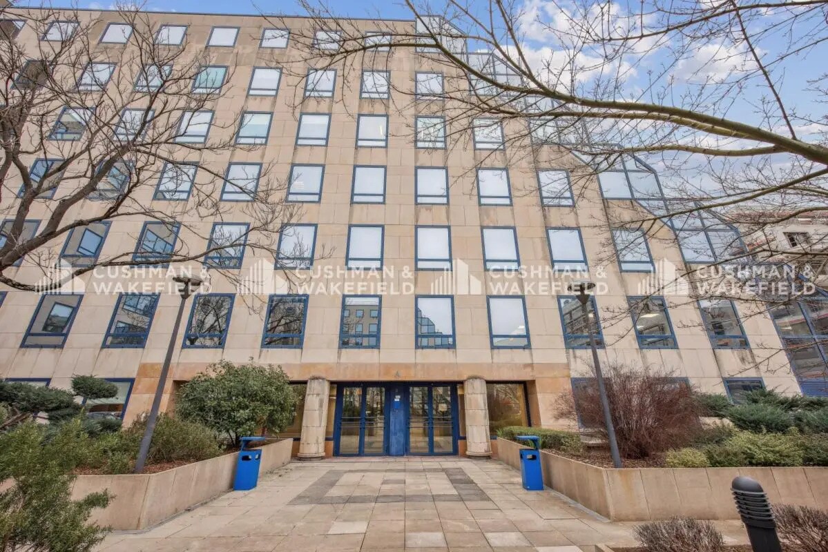 2 Rue De La Renaissance, Antony for lease Building Photo- Image 1 of 15