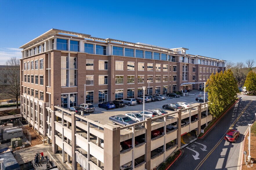 5445 Meridian Mark Rd, Atlanta, GA à louer - Photo du bâtiment - Image 2 de 4