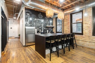 332 S Michigan Ave, Chicago, IL for lease Interior Photo- Image 2 of 5