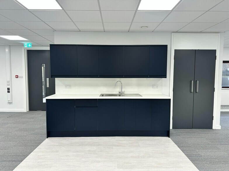 22-30 York Rd, Maidenhead à louer - Photo du bâtiment - Image 3 de 4