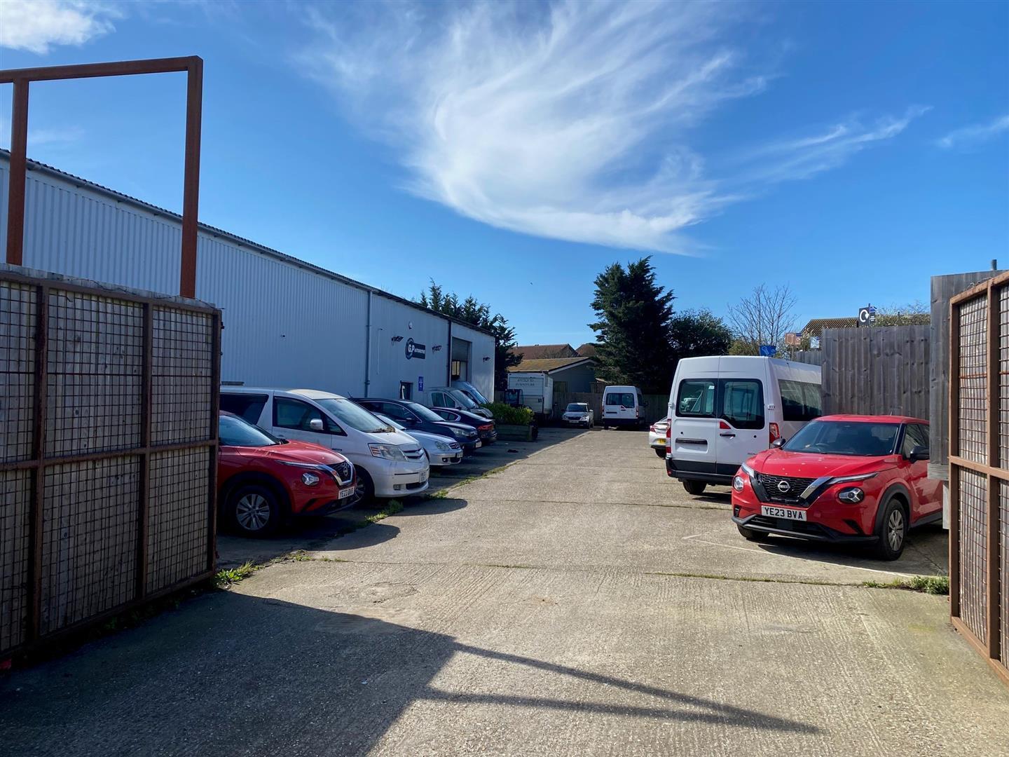 19 Cambridge Rd, Weymouth for lease Building Photo- Image 1 of 4