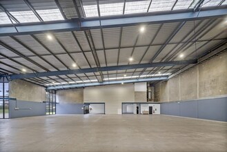 317-321 Woodpark Rd, SMITHFIELD for lease Interior Photo- Image 1 of 12