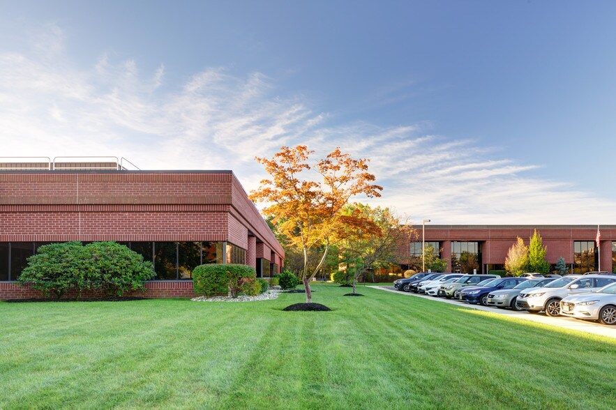 315 Enterprise Dr, Plainsboro, NJ à louer - Photo du bâtiment - Image 1 de 17