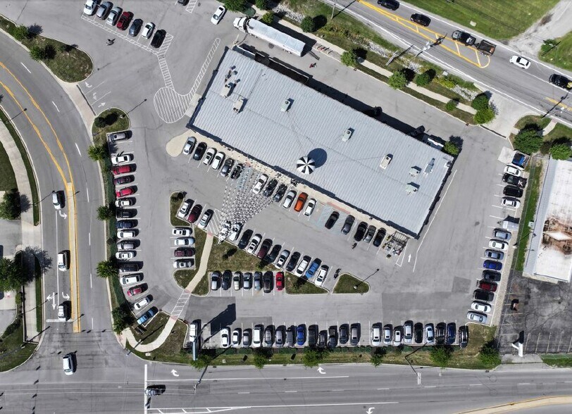 4021-4037 Ice Way, Fort Wayne, IN à louer - Photo du bâtiment - Image 2 de 10