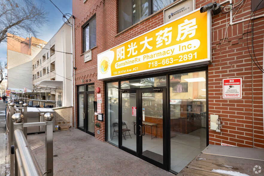 13236 41st Ave, Flushing, NY à vendre - Photo du bâtiment - Image 2 de 6