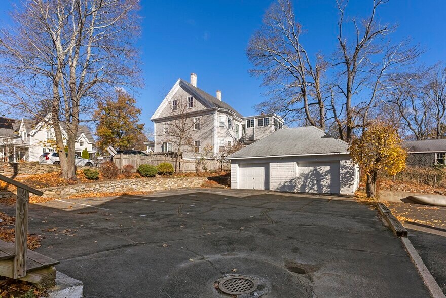 145 Court St, Plymouth, MA for lease - Building Photo - Image 2 of 3
