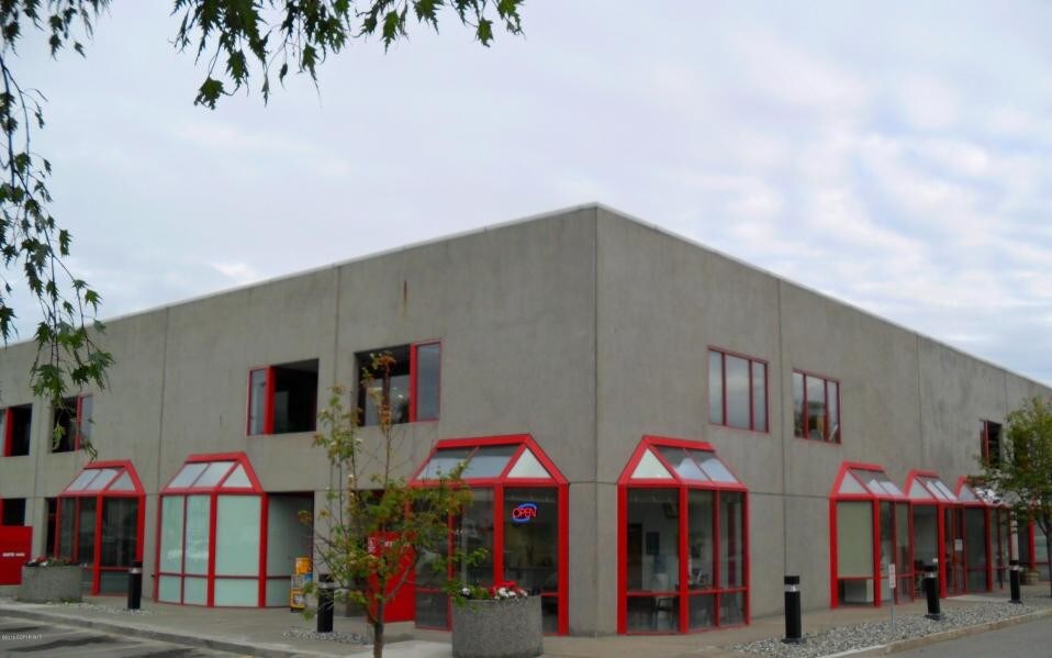 3710 Woodland Dr, Anchorage, AK à louer Photo du bâtiment- Image 1 de 4