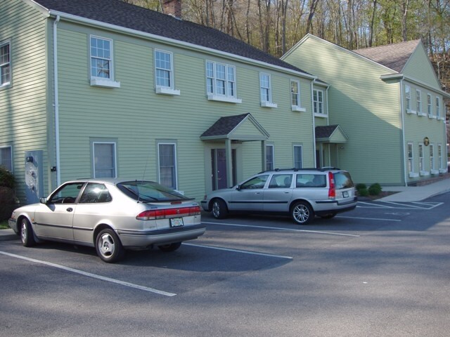 620 Norwich New London Tpke, Uncasville, CT à louer - Photo du bâtiment - Image 2 de 28