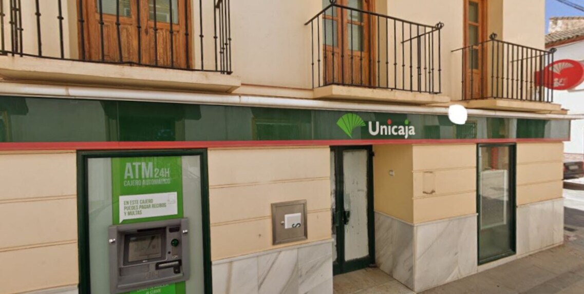 Retail in Alfarnate, Málaga for sale Interior Photo- Image 1 of 2