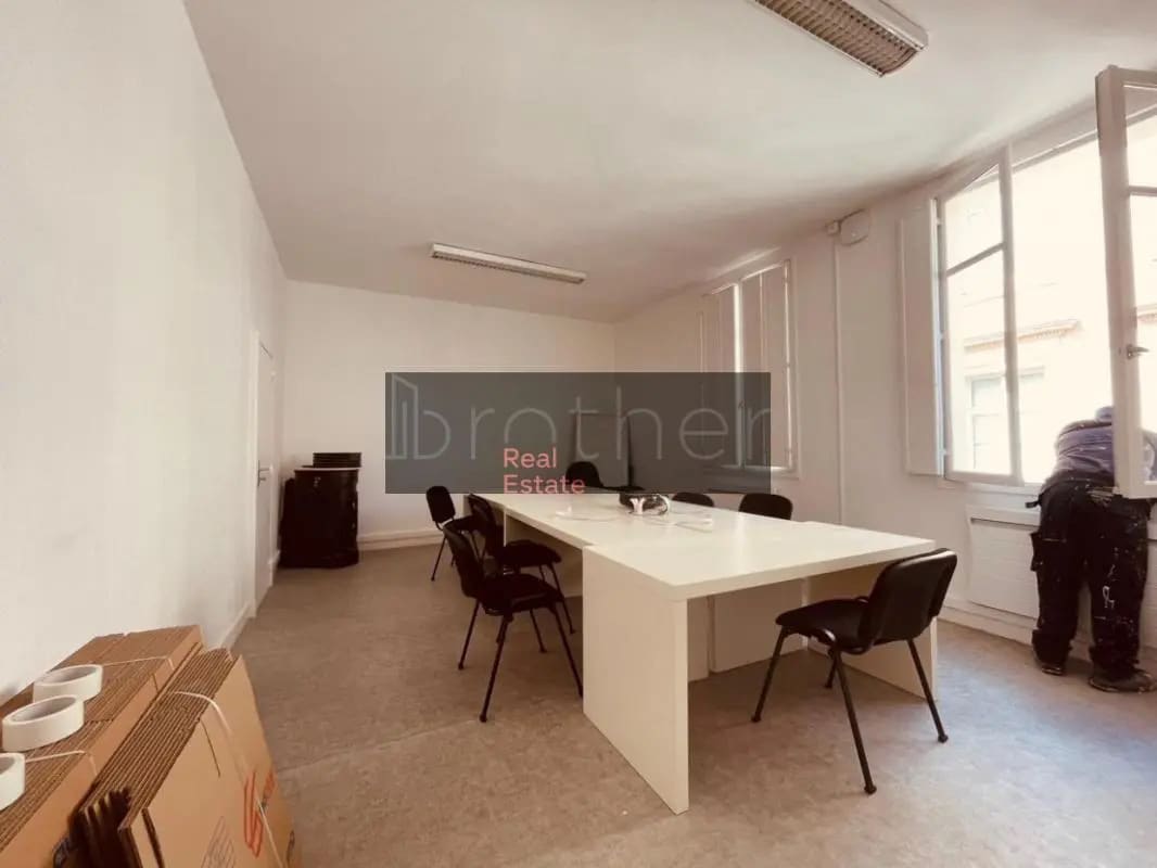 Bureau dans Bordeaux à louer Photo intérieure- Image 1 de 2