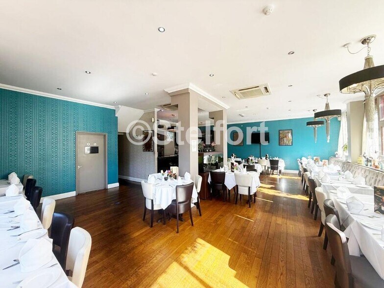 14 Westbourne Rd, Londres à louer - Photo du bâtiment - Image 3 de 8