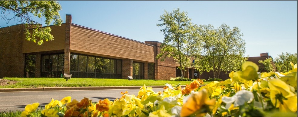 150 N Patrick Blvd, Brookfield, WI for lease - Building Photo - Image 3 of 6