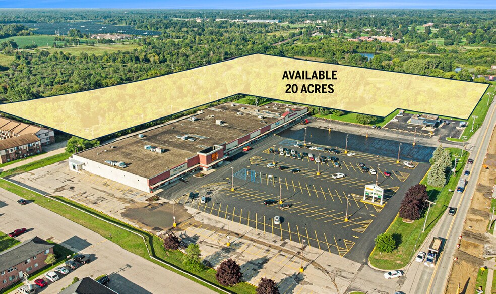 1985 Genesee St, Lapeer, MI for lease - Primary Photo - Image 1 of 4