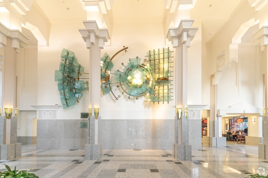925 W Georgia St, Vancouver, BC for sale - Lobby - Image 1 of 1