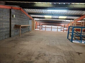 6-8 Henson Clos, Kettering à louer Photo intérieure- Image 1 de 2