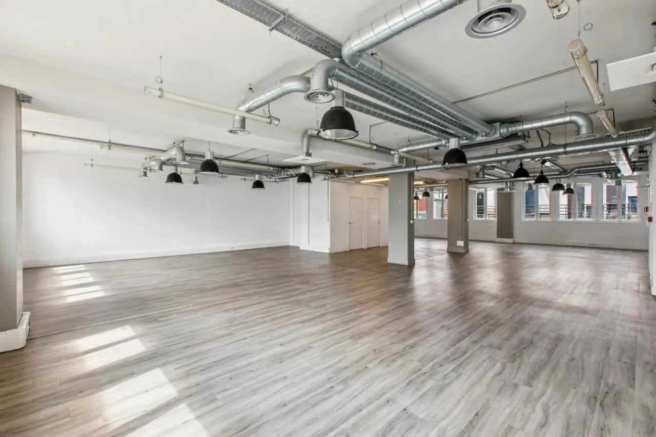 10 Rue Chaptal, Paris à louer Photo du bâtiment- Image 1 de 2