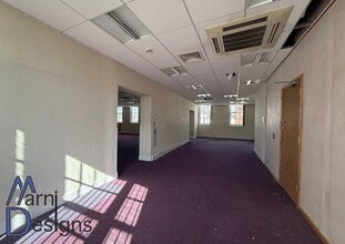 4-5 Market Pl, Kingston Upon Thames for lease Building Photo- Image 2 of 5