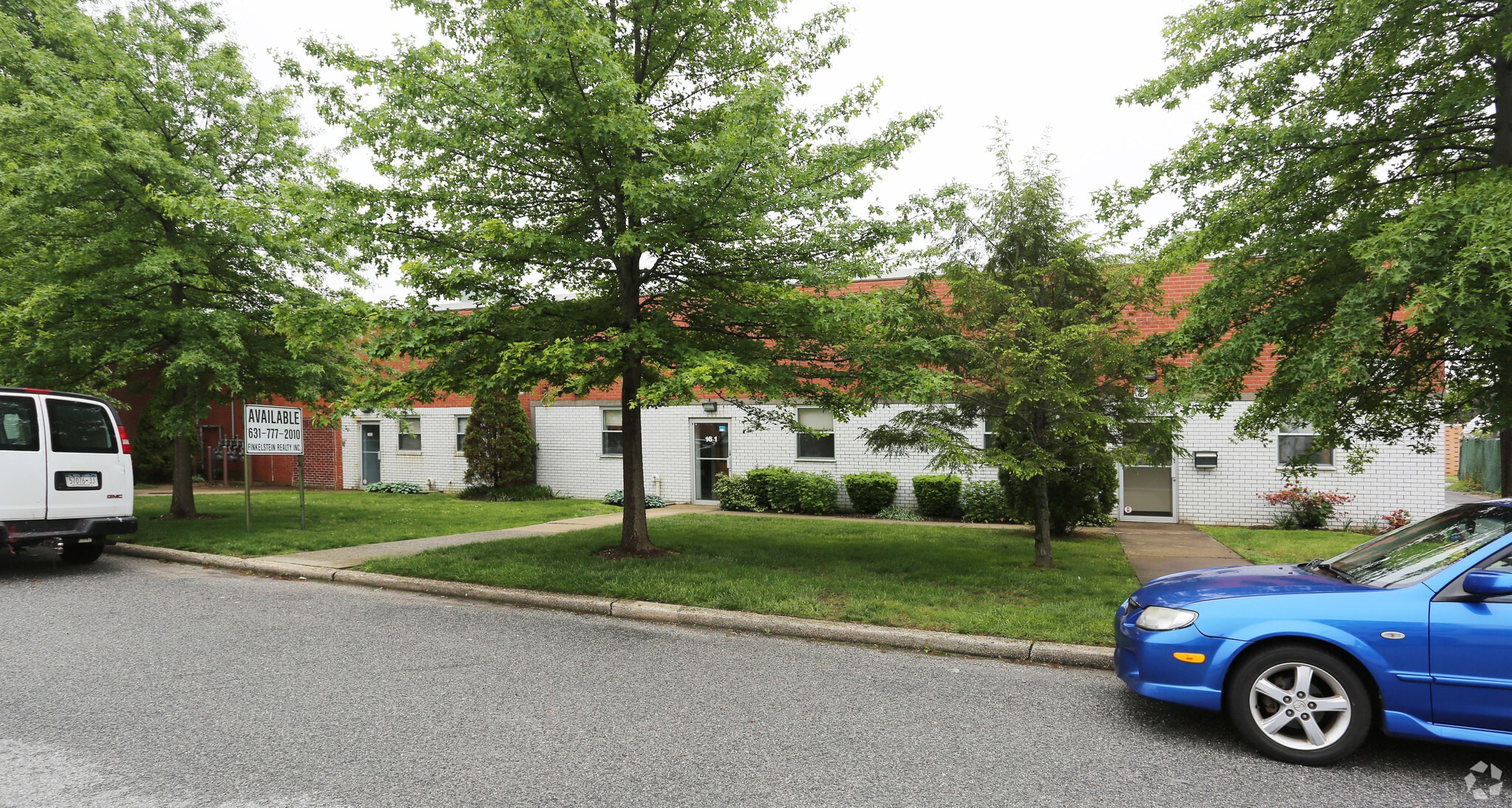 159-165 Verdi St, Farmingdale, NY for lease Primary Photo- Image 1 of 8